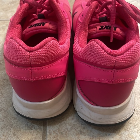 NIKE PINK size 8.5 - Picture 3 of 8